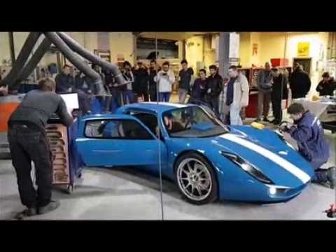 Le prototype des étudiants de l'école Sbarro  quitte Montbéliard, direction le Salon automobile de Genève