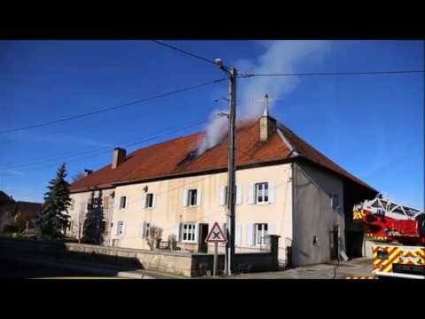 Doubs : incendie d'une grange à Goux-les-Usiers, les pompiers sur place