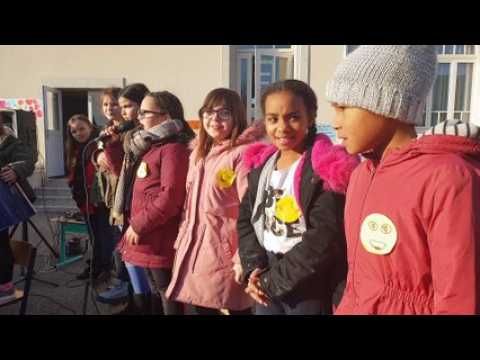 Lunéville : les enfants de l'école René Haby chantent pour la non-violence en milieu scolaire