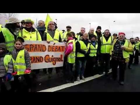 Les gilets jaunes sur le rond point de Noidans les Vesoul.