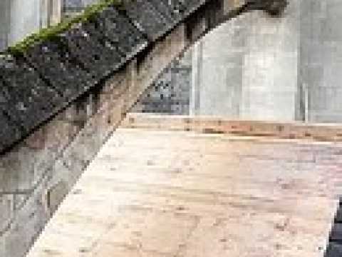 Chantier de rénovation des toitures du bas-côté nord de la cathédrale de Toul