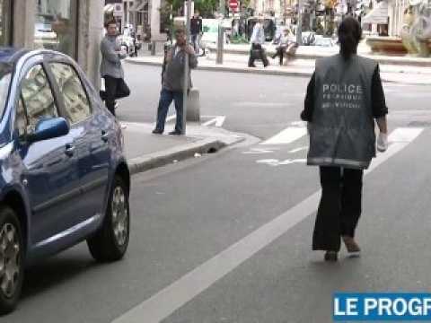 Lyon : des faux policiers braquent une bijouterie