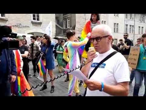 Homophobie : "Tu es un malade mental", le violent témoignage d'une jeune accueilli au Refuge