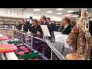 Le Premier ministre Edouard Philippe en dégustation au magasin Esprit paysan