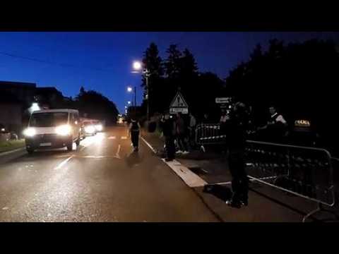 L'arrivée de Jonathann Daval sous bonne escorte