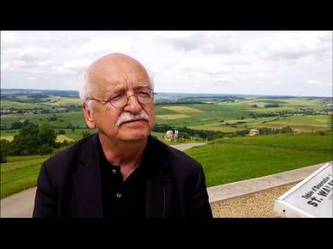 Erik Orsenna dans les Ardennes écrit un livre sur le cochon