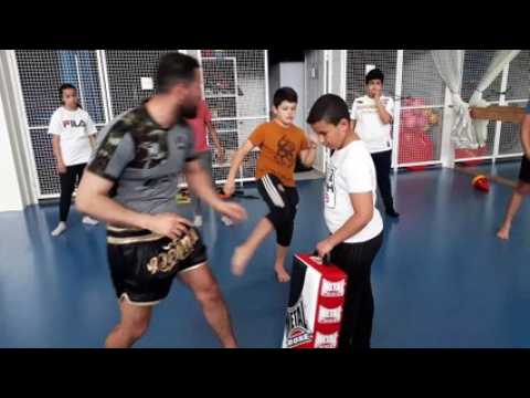 La Team Impact Montbéliard fait découvrir le muay thaï aux jeunes