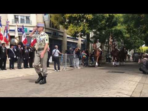 Le défilé du 14 juillet à Verdun, rue Mazel