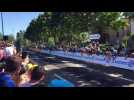 Tour de France : passage du peloton à l’approche de l’ultime virage avant la ligne d’arrivée à Nancy