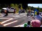 Meuse : les premiers coureurs grimpent la côte de Rosières, suivis du peloton