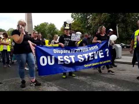 La manifestation des gilets jaunes est partie et attaque le centre-ville aux cris de "où est Steve ?"