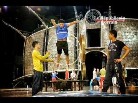 Avec Dralion du Cirque du Soleil, le spectacle se joue aussi en coulisses