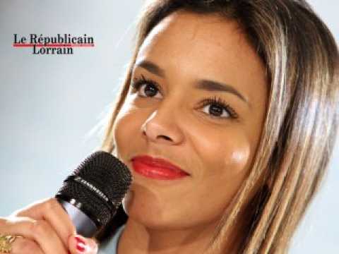 Shy'm sur scène avec les Enfoirés : "J'avais les larmes qui montaient..."