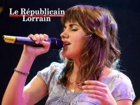Le 30 mars 2008, Marina D'Amico chantait pour Noël De Joie