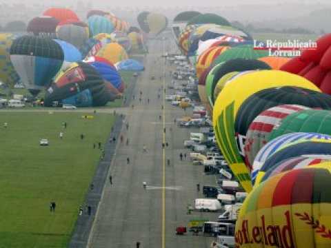 343 ballons décollent pour un nouveau record du monde à Chambley