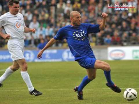 Zinédine Zidane marque et démarque ELA