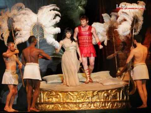 Dans les coulisses de Cléopâtre au Galaxie