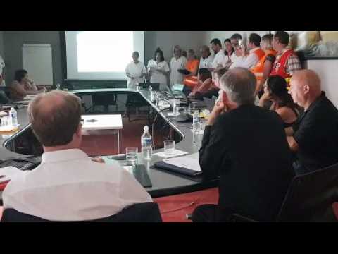 Vittel : quand l'intersyndicale interromp le conseil de surveillance du Centre Hospitalier, en chanson...