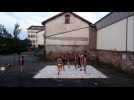 Ils dansent sur de la vaisselle bris&eacute;e - Label : Vosges Matin - Category : News