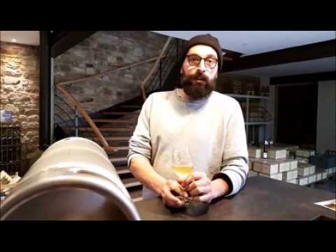 Alsace : un vin pétillant naturel à la tireuse