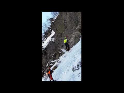 DNA - Exercice de sauvetage sur la cascade de glace du lac blanc par les gendarmes de montagne d'Hohrod