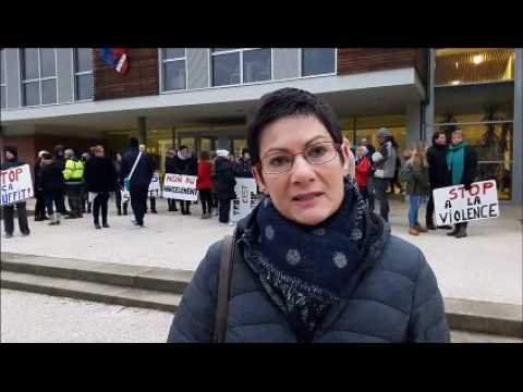 [VIDEO] Harcèlement au collège : une maman témoigne