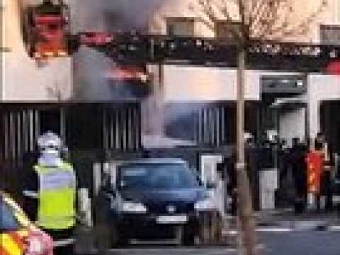 Garage et maisons en feu à Horbourg-Wihr