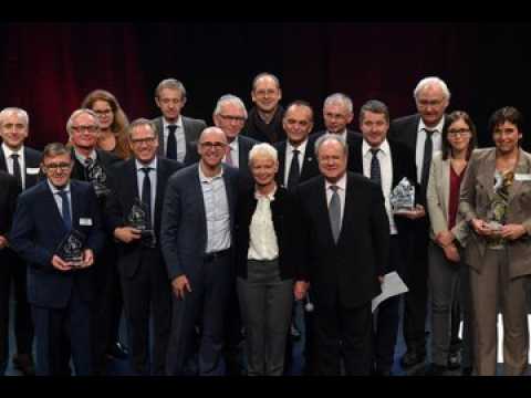 Trophées des maires: l'hommage aux "mousquetaires de la République"