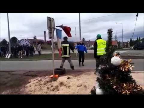 DNA - Les Lycéens de Molsheim ont rendu une courte visite de soutien aux gilets jaunes de Dorlisheim