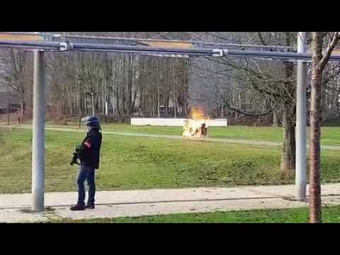 Nouvel incendie aux Poteries, sur l'esplanade devant le lycée Rudloff