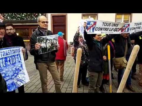 Manifestation anti-GCO quai des Bateliers