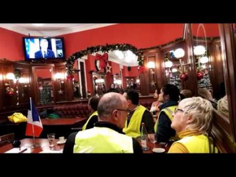 Des Gilets jaunes entre réflexion et déception après l'intervention d'Emmanuel Macron