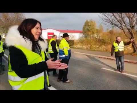 A Wissenbourg, les gilets jaunes filtrent l'accès à la frontière allemande