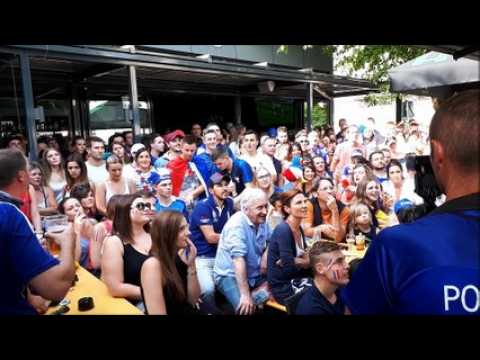 Explosion de joie à Epinal après le premier but des Bleus