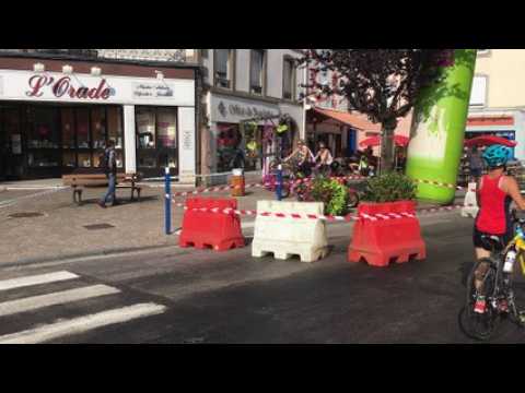 Bruyères : les commerçants s'attaquent au record du monde en tandem