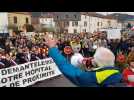 Près de 700 de soutiens de l'hôpital de Remiremont font un concert de casseroles devant l'établissement