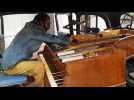 Epinal : un piano &agrave; queue dans une carcasse de taxi londonien - Label : Vosges Matin - Category : News