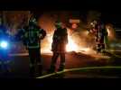 Un spectaculaire incendie détruit une voiture à la sortie de la RN57 à Saint-Nabord