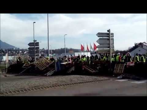 Saint-Dié : évacuation des gilets jaunes au rond point du Campanile