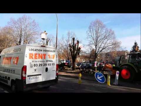 Épinal : une seule voie ouverte sur la rue de Nancy pour permettre l'abattage d'arbres