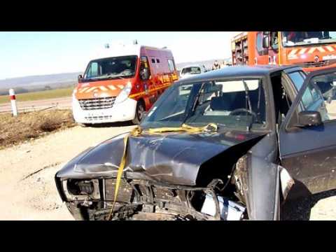 Accident de la route Neufchâteau et Bazoilles-sur-Meuse : trois véhicules impliqués