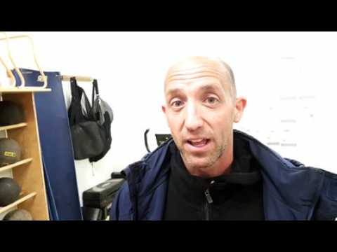 L'entraîneur  de Raon-l'Etape, Michaël Grand, réagit après la victoire de l'US Raon