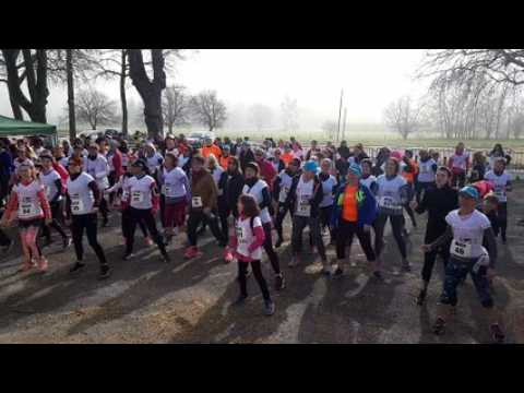 Une séance de Zumba avant le départ de la Néo Rose à Neufchâteau