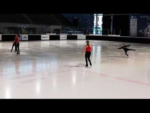 Des patineuses américaines s'entraînent avant la Nations' Cup qui se tiendra ce week-end à Épinal