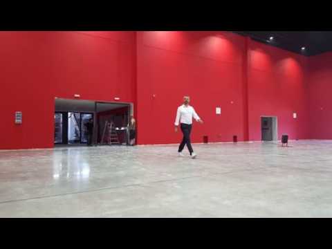 Le hall 6 passe au dur