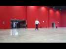 Le hall 6 passe au dur