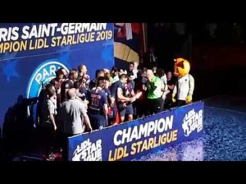 Thierry Omeyer et les Parisiens soulèvent le bouclier de champion de France