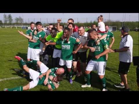 La joie du SR Colmar après son titre de champion du Haut-Rhin