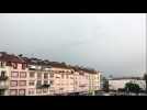 L'orage de grêle arrive sur Epinal