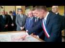 Le maire de Saint-Dié-des-Vosges, David Valence, présente le projet Coeur de ville au président de la République, Emmanuel Macron